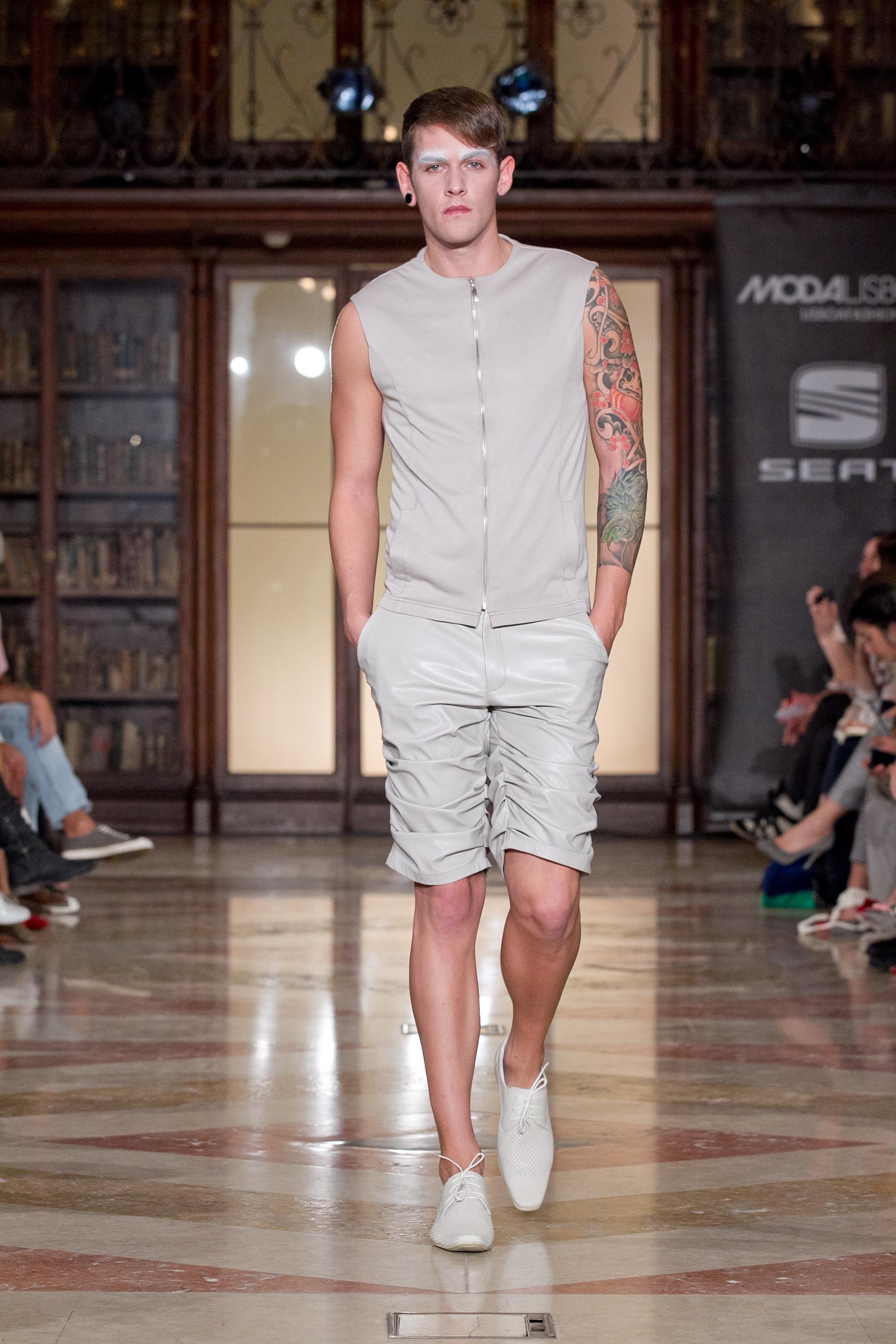 Lisbon Fashion Week Spring Summer 2012 Ready To Wear - Os Burgueses - Catwalk | Picture 97381